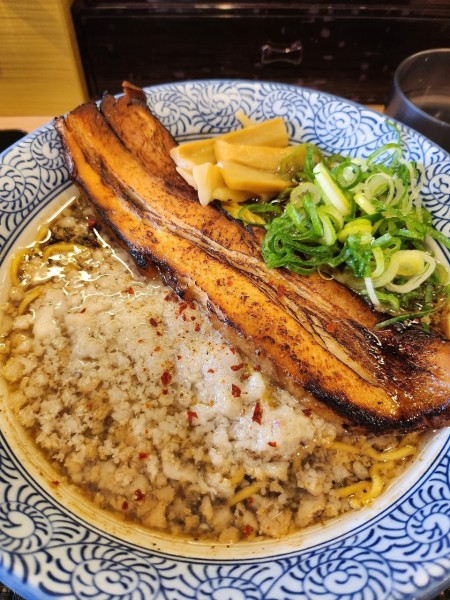 「12月限定 炙り豚バラチャーシュー麺」@セアブラノ神 伏見剛力の写真