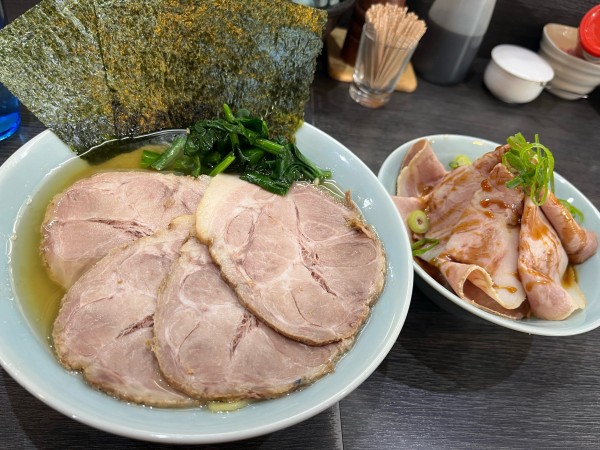 「ラーメン+チャーシュー増し  限定丼 ¥1,350」@蔵前家の写真