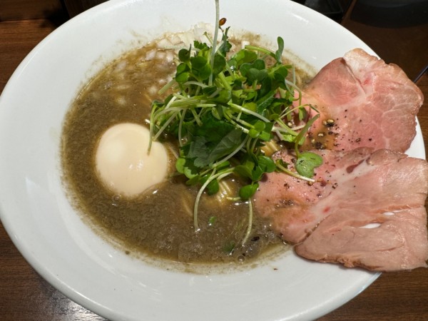 「濃厚烏賊煮干そば玉子入り1,030円」@麺屋 ねむ瑠の写真