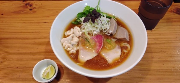 「【限定】鰤と白子の醤油ラーメン　1800円」@麺堂にしき 新宿歌舞伎町店の写真