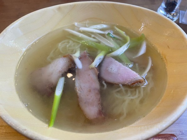 「黄金の鯛塩バターらーめん」@らあめん厨房どる屋の写真