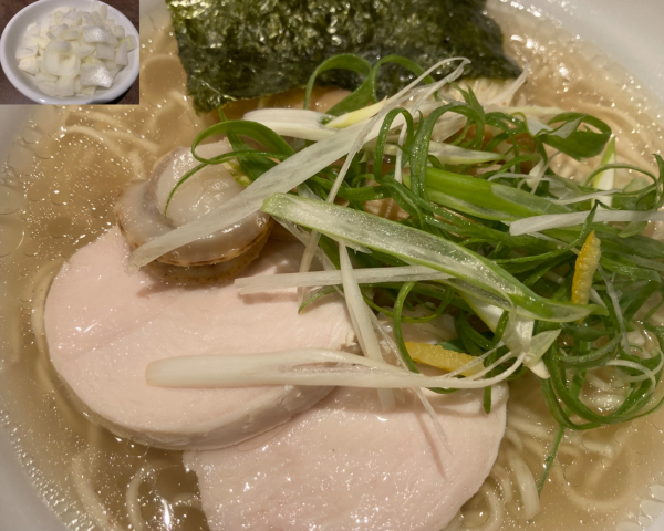 「淡麗ホタテそば(中)+タマネギ」@NOODLE VOICEの写真