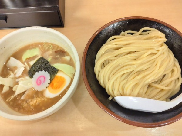 「ぶたぶた中盛醤油」@中華そば・特製もりそば 満帆 伊勢崎店の写真