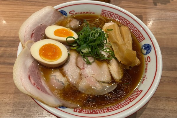 「そらのいろスペシャル醤油らーめん」@そらのいろ NIPPONの写真