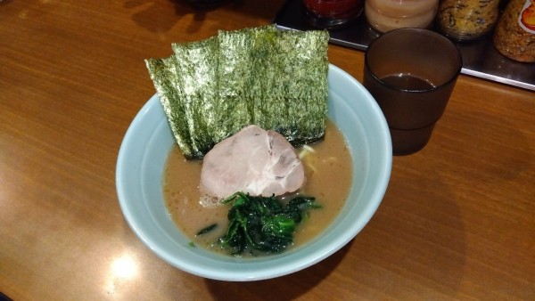 「ラーメンちび　油少な目」@横浜家系ラーメン 五十三家の写真