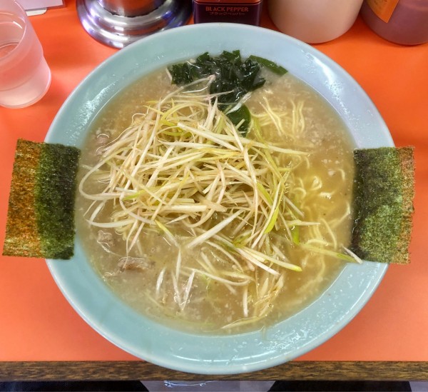 「ネギラーメン中（900）」@ラーメンショップ 小野路店の写真