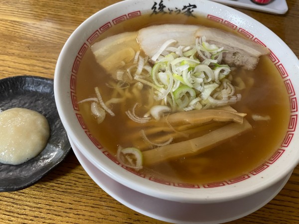 「支那そば750円＋ニンニク100円」@支那そば 後とう家の写真