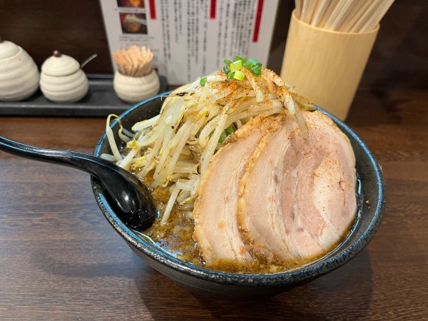 「特製焦がし辛味噌(辛口)+モヤシ、大盛」@焦乃香.の写真