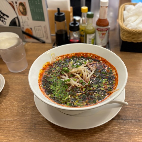 「赤とうがらし麺」@カドワラの写真