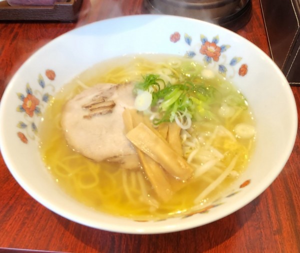 「塩ﾗｰﾒﾝ」@おんじき庭本 新函館北斗駅前店の写真