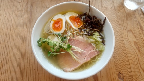 「極み塩味玉子付き1000円」@ホット・エアー・コーポレーションの写真