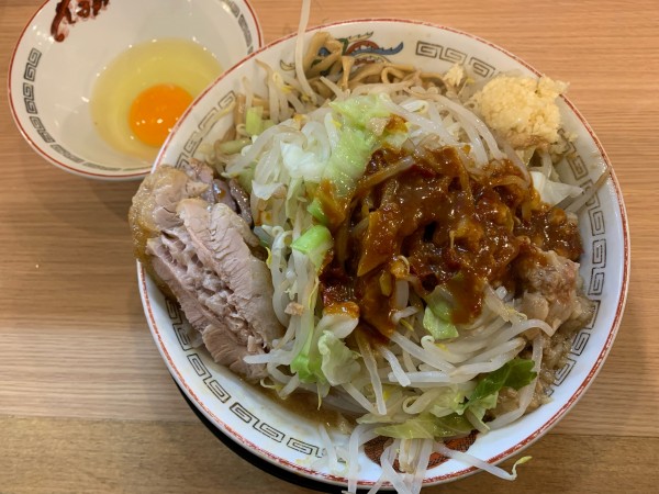 「味噌山　生玉子TP」@豚山 栄店の写真