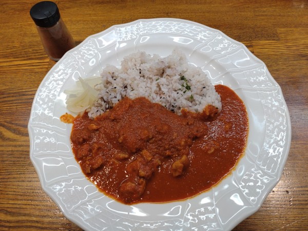 「スパイス香る熟成パプリカのカレールージュ　１２００円」@美味これくしょん神田倶楽部の写真