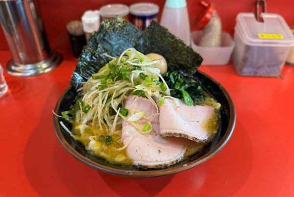 「昼飯セット¥900、ネギMIX¥100」@どんとこい家の写真