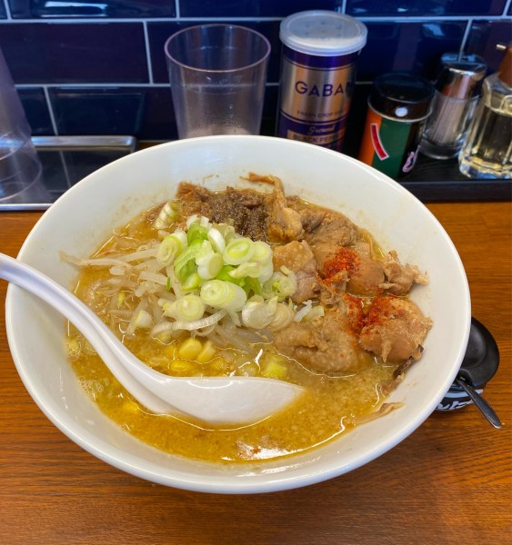 「味噌らーめん¥950 & おろしニンニク(無料/口頭申請)」@東神田ら～めん3の写真