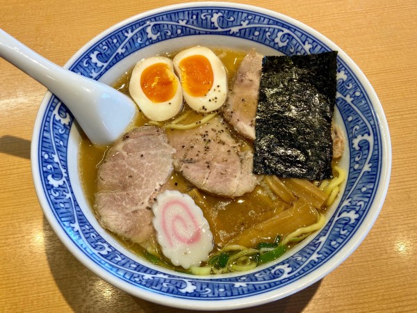 「特製中華そば」@中華そば 青葉 東大和店の写真