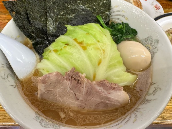 「キャベ玉ラーメン Eセット(半チャーハン餃子)」@横浜ラーメン厨房 うえむらやの写真