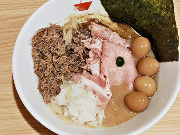 「蟹そば＋燻製うずら＋くずチャーシュー」@crab台風。の写真