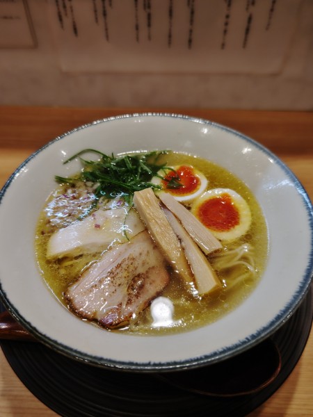 「淡麗味玉塩らぁ麺」@横浜淡麗らぁ麺 川上の写真