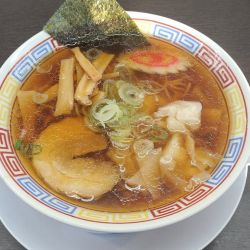 醤油ワンタン麺