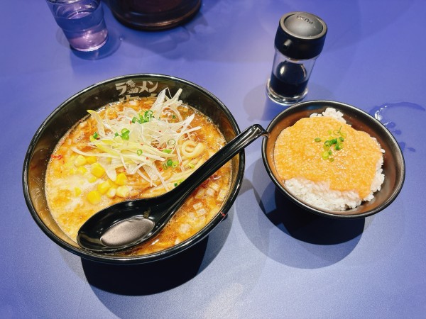 「味噌魚介豚骨ラーメン+明太とろろご飯」@ラーメン海鳴 天神店の写真