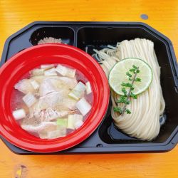 昆布水の塩つけ麺