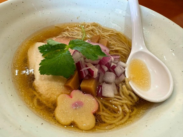 「煮干しそば（白）＋替え玉」@麺処 花火の写真