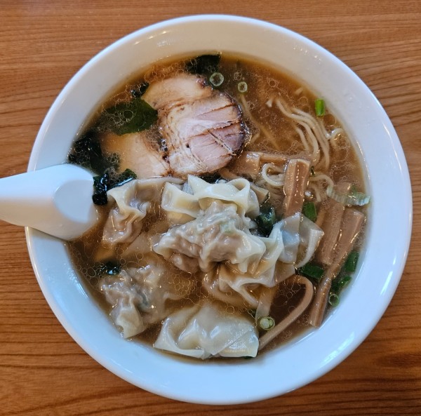 「ワンタン麺」@峠のラーメンの写真