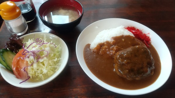 「バーグカレー730円、みそ汁100円」@珈琲園の写真