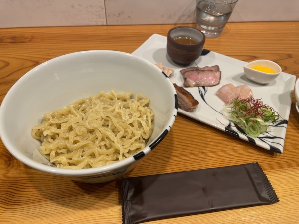 「あぶらそば＋得肉三昧」@らーめん かねかつの写真