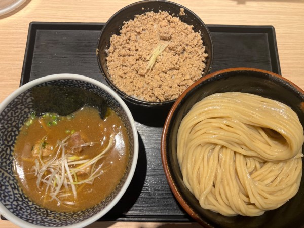 「濃厚魚介つけ麺1080円+中盛り100円」@麺屋 一燈の写真