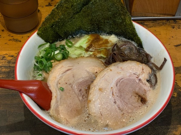 「トッピング全部のせとんこつラーメン」@きら星の写真
