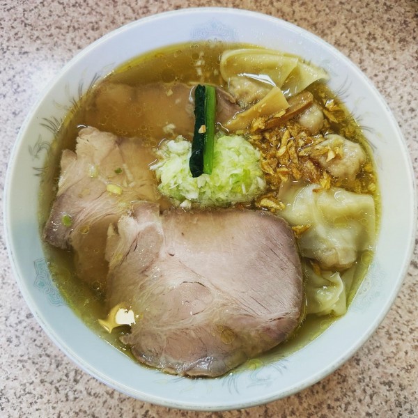 「塩ネギチャーシューワンタンメン」@ラー麺専門店 こしがやの写真