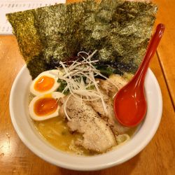 特のせラーメン(塩、1150円)