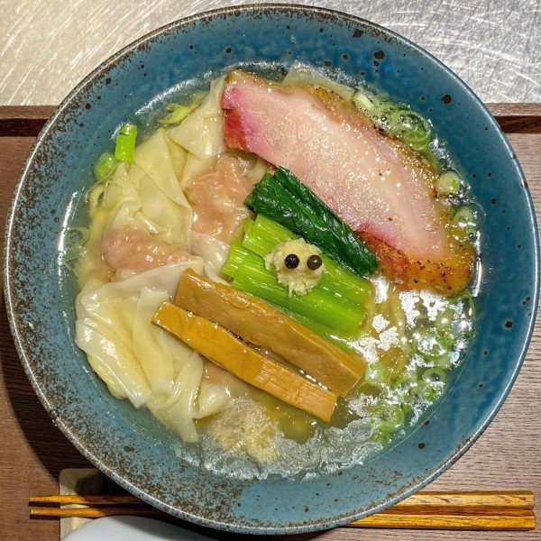 「塩ワンタン麺 ¥1,400」@麺とスープの店 歩き出せ、クローバーの写真