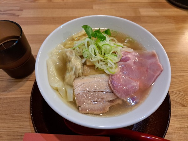 「しなそば醤油」@手打ち正麺 Hachimitsuの写真
