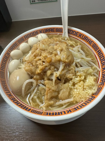「ラーメン小」@顎で喰らえ ラウンドワン草加店の写真