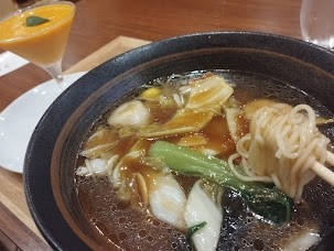 「平日ランチ 五目湯麺＋マンゴープリン(1280)」@皇朝茶樓の写真