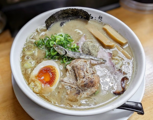 「豚ニボ【200杯限定】」@麺屋 白神の写真