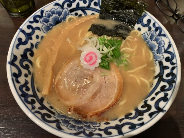「らー麺」@東京駅 斑鳩の写真