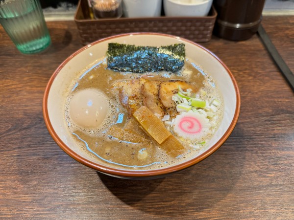 「【限定】豚骨魚介の中華そば」@麺処はなぶさの写真