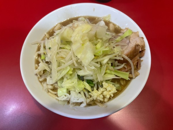 「ラーメン麺半分ニンニク少し」@ラーメン二郎 札幌店の写真