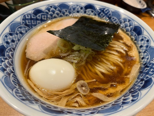 「中華そば950円出汁玉子150円固め」@中華蕎麦 時雨 コレットマーレ桜木町店の写真