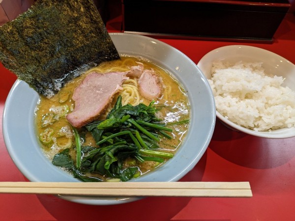 「ラーメン並 麺固」@横浜家系ラーメン 黄金家 鴨居店の写真