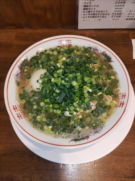 「豚骨ラーメン(ﾊﾞﾘｶﾀ)+味玉+ネギ+替玉２回  ｷｸﾗｹﾞ抜」@ラーメン池田の写真