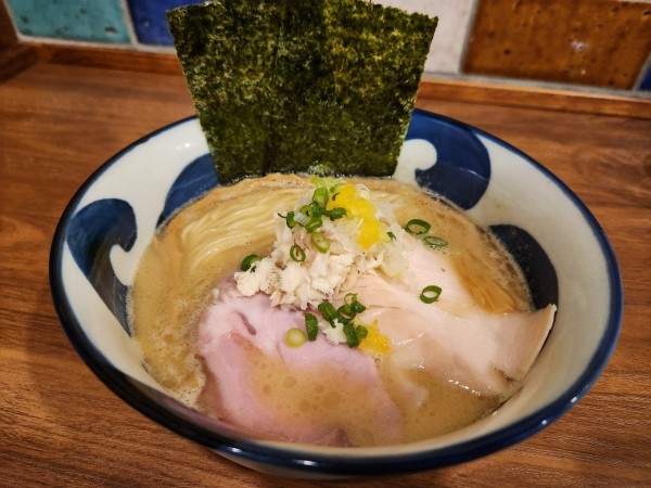 「白湯ラーメン」@Ramen 鯛魔神の写真