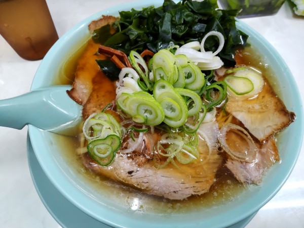 「中華そば＋ワカメ」@ニューともちんラーメンの写真