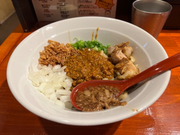 「カレーまぜそば」@長男、おかわしゅんの写真