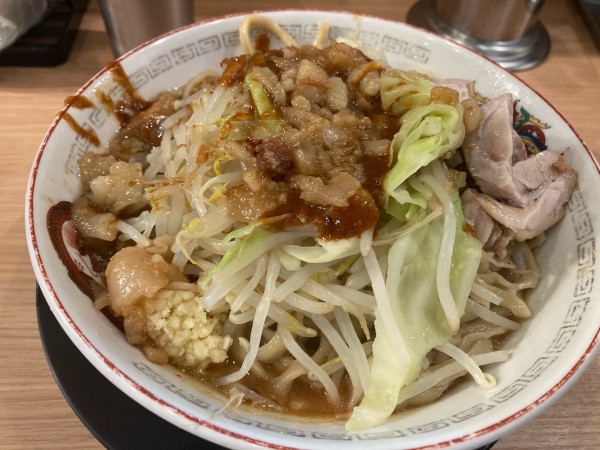 「味噌山ラーメン大(ニンニク少しアブラカラメアレ)¥1100」@ラーメン豚山 恵比寿店の写真