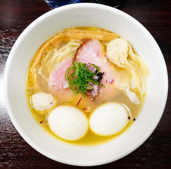 「味玉塩そば＋ハートランド小瓶」@麺屋 ルリカケスの写真